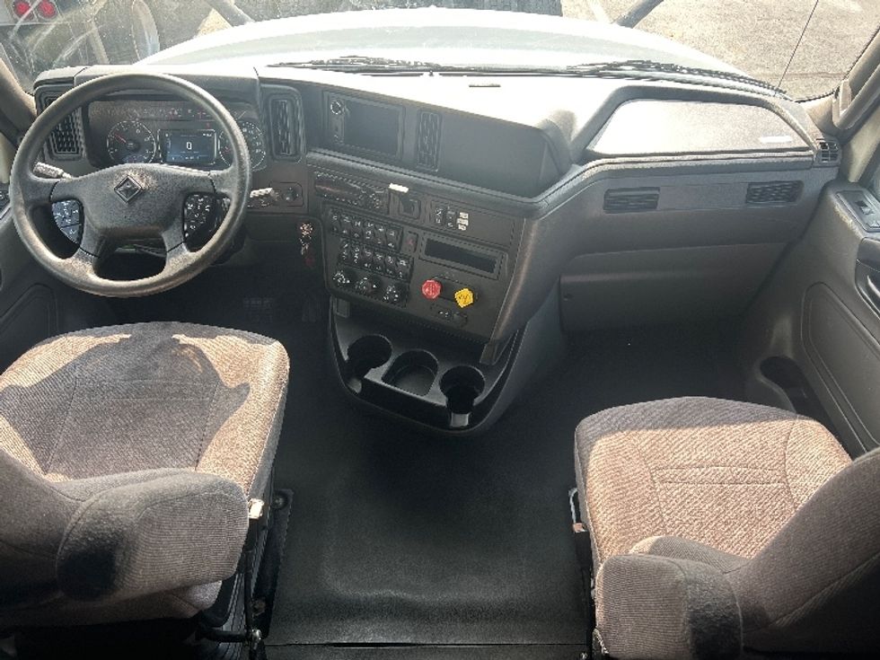 Sleeper Tractor-Heavy Duty Tractors-International-2020-LT625-Greensboro-NC-401,497\n\t\tmiles-$ 56,250 - Image 12