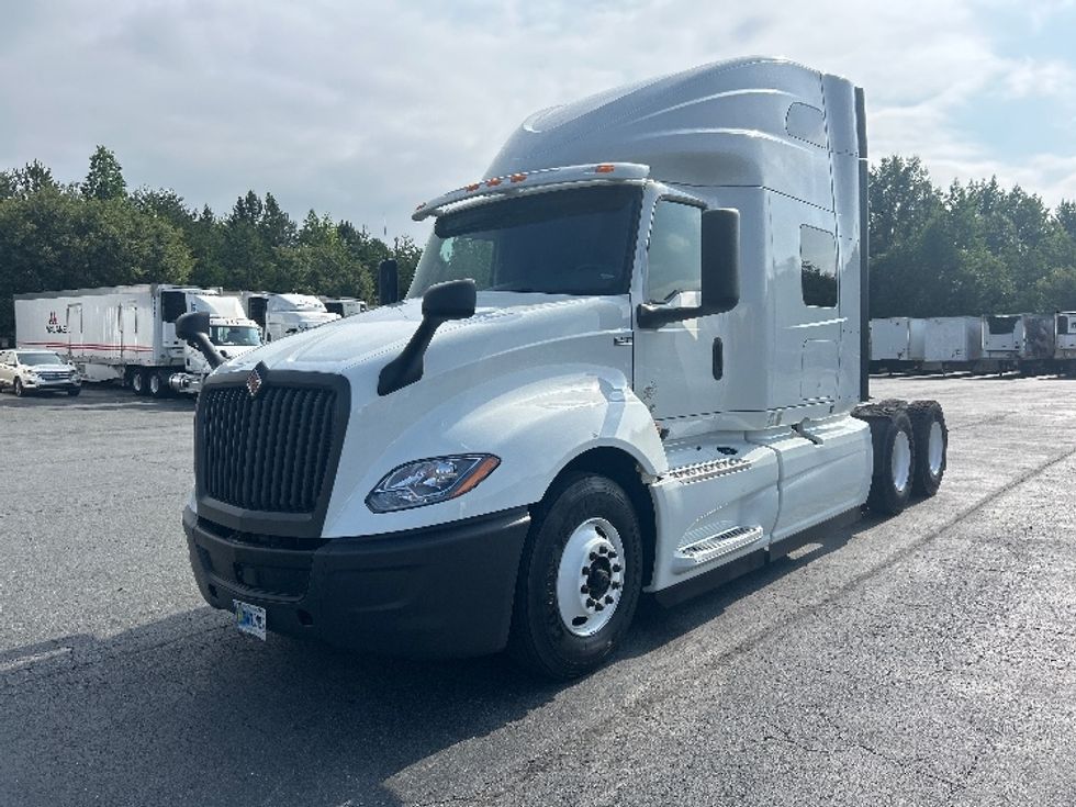 Sleeper Tractor-Heavy Duty Tractors-International-2020-LT625-Greensboro-NC-401,497\n\t\tmiles-$ 56,250 - Image 3