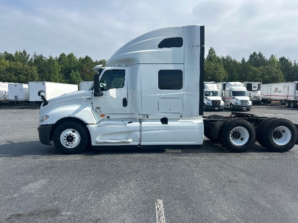 Sleeper Tractor-Heavy Duty Tractors-International-2020-LT625-Greensboro-NC-401,497\n\t\tmiles-$ 56,250 - Image 4