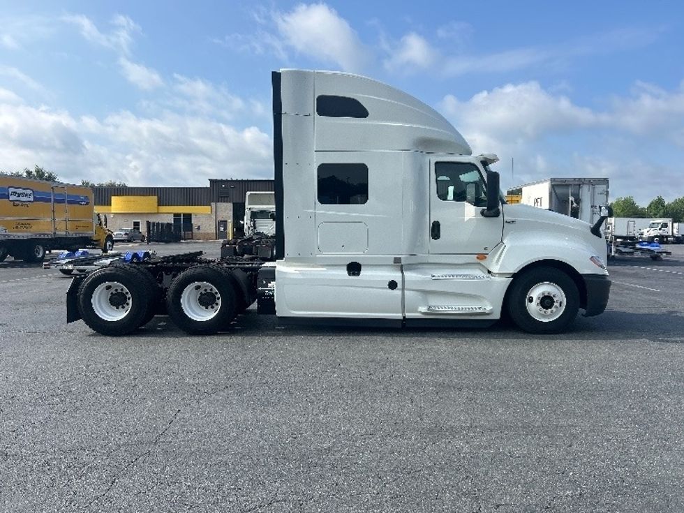 Sleeper Tractor-Heavy Duty Tractors-International-2020-LT625-Greensboro-NC-401,497\n\t\tmiles-$ 56,250 - Image 8