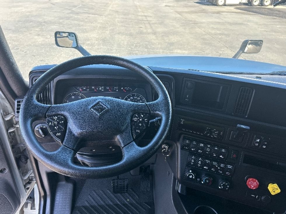 Sleeper Tractor-Heavy Duty Tractors-International-2020-LT625-Greensboro-NC-411,724\n\t\tmiles-$ 53,500 - Image 11