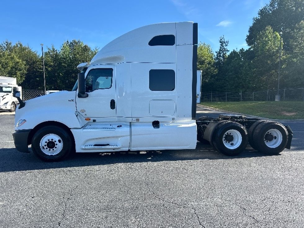 Sleeper Tractor-Heavy Duty Tractors-International-2020-LT625-Greensboro-NC-411,724\n\t\tmiles-$ 53,500 - Image 4