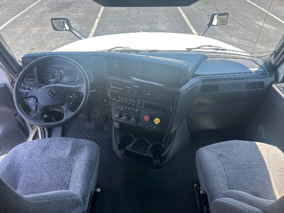 Sleeper Tractor-Heavy Duty Tractors-International-2020-LT625-Greensboro-NC-412,802\n\t\tmiles-$ 51,000 - Image 12