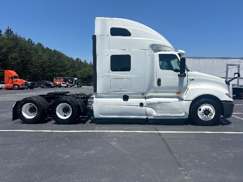 Sleeper Tractor-Heavy Duty Tractors-International-2020-LT625-Greensboro-NC-412,802\n\t\tmiles-$ 51,000 - Image 8