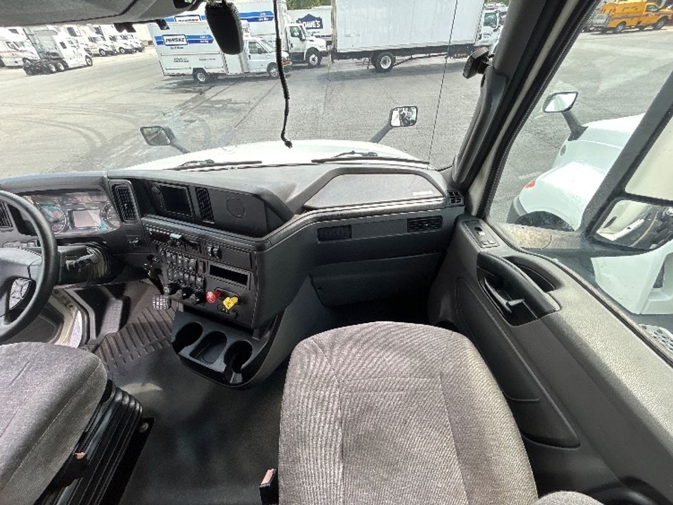 Sleeper Tractor-Heavy Duty Tractors-International-2020-LT625-Greensboro-NC-416,188\n\t\tmiles-$ 55,250 - Image 14