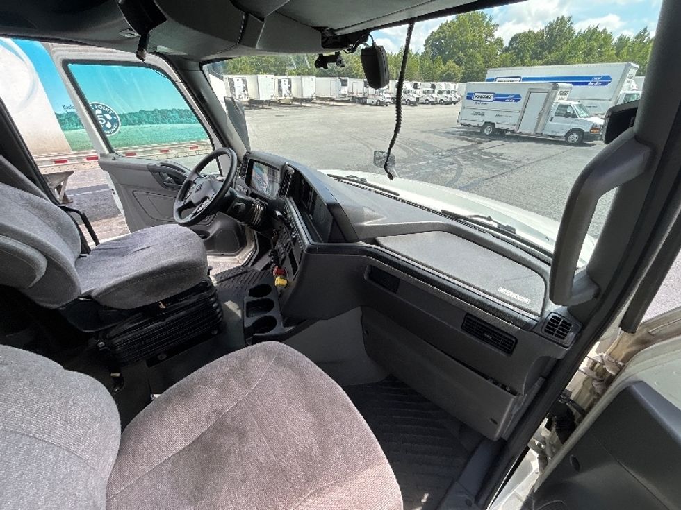 Sleeper Tractor-Heavy Duty Tractors-International-2020-LT625-Greensboro-NC-416,188\n\t\tmiles-$ 55,250 - Image 15