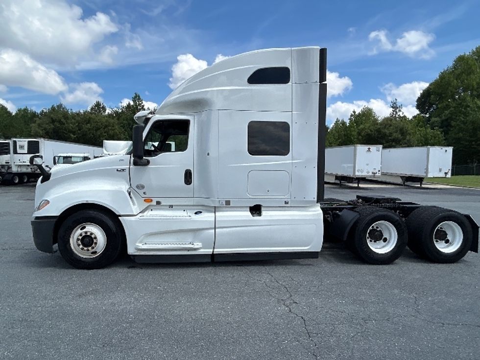 Sleeper Tractor-Heavy Duty Tractors-International-2020-LT625-Greensboro-NC-416,188\n\t\tmiles-$ 55,250 - Image 4