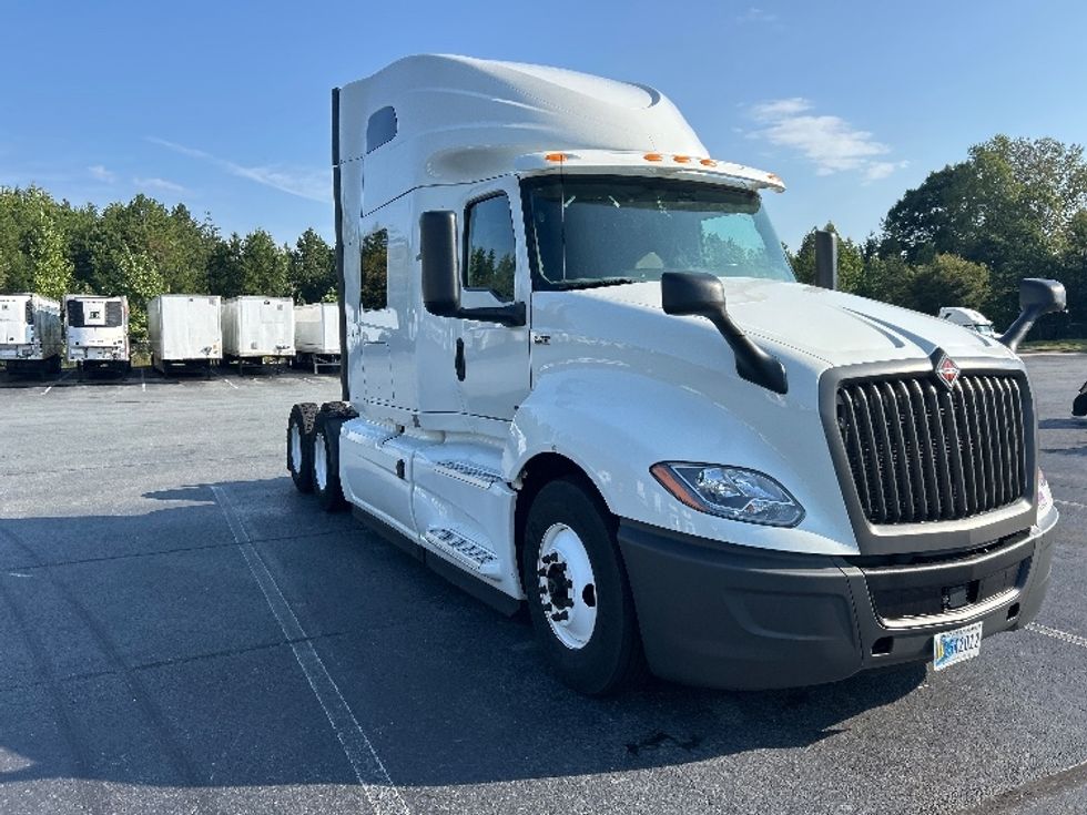 Sleeper Tractor-Heavy Duty Tractors-International-2020-LT625-Greensboro-NC-420,000\n\t\tmiles-$ 58,250 - Image 1