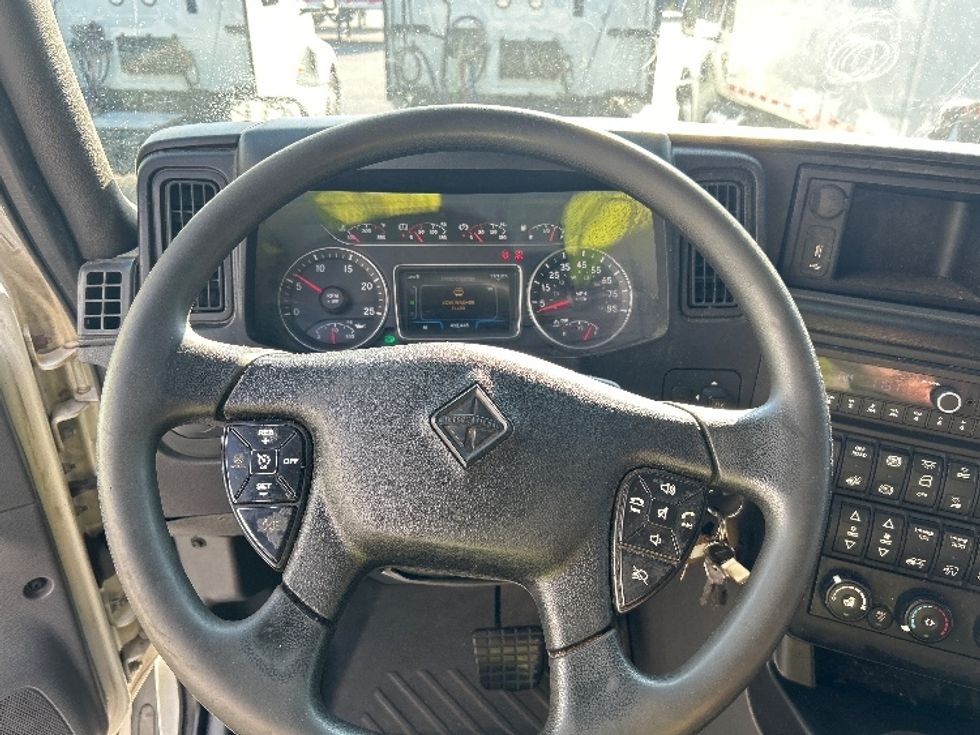 Sleeper Tractor-Heavy Duty Tractors-International-2020-LT625-Greensboro-NC-420,000\n\t\tmiles-$ 58,250 - Image 11