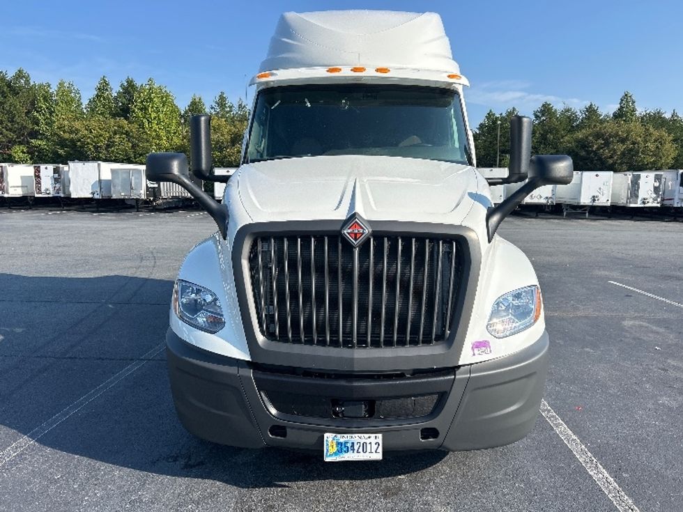 Sleeper Tractor-Heavy Duty Tractors-International-2020-LT625-Greensboro-NC-420,000\n\t\tmiles-$ 58,250 - Image 2