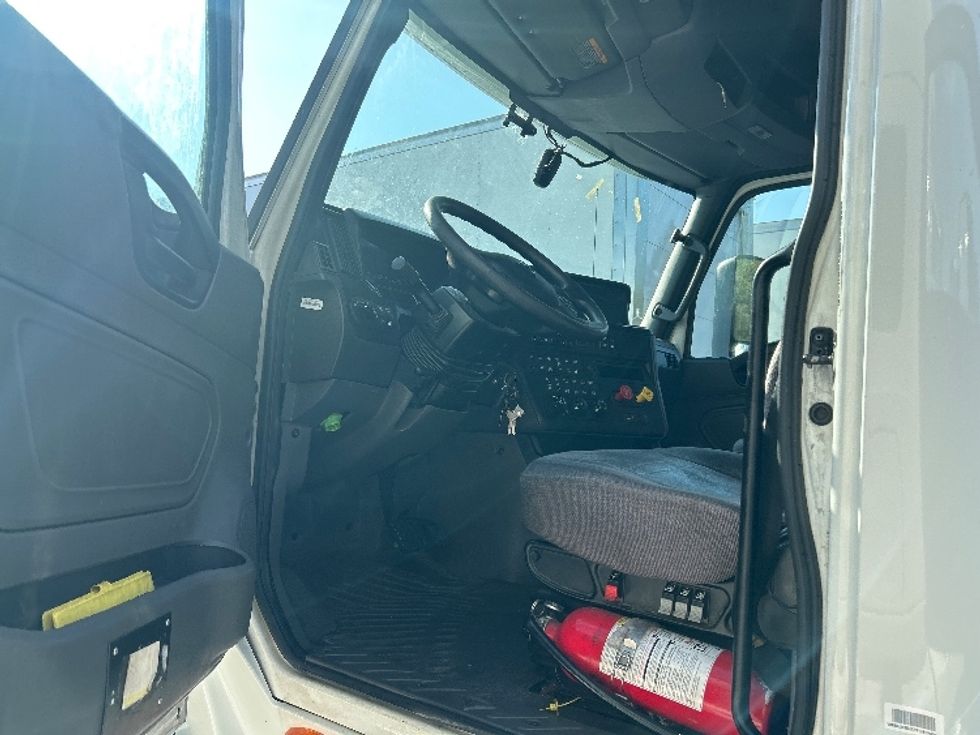 Sleeper Tractor-Heavy Duty Tractors-International-2020-LT625-Greensboro-NC-420,000\n\t\tmiles-$ 58,250 - Image 9