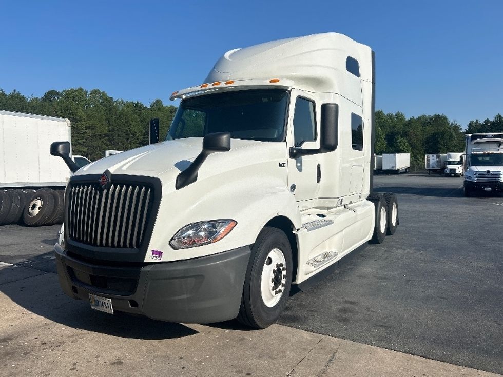 Sleeper Tractor-Heavy Duty Tractors-International-2020-LT625-Greensboro-NC-426,139\n\t\tmiles-$ 58,500 - Image 3
