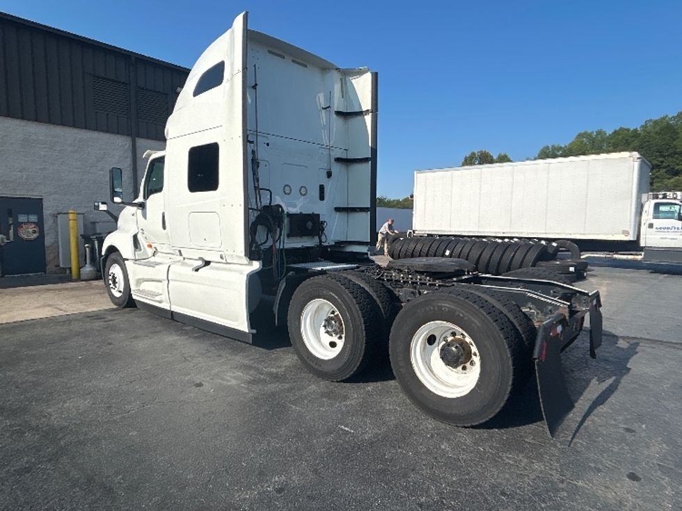 Sleeper Tractor-Heavy Duty Tractors-International-2020-LT625-Greensboro-NC-426,139\n\t\tmiles-$ 58,500 - Image 5