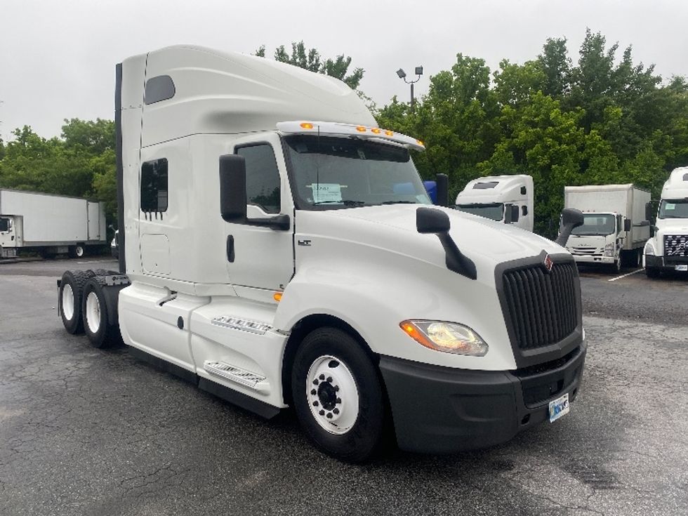 Sleeper Tractor-Heavy Duty Tractors-International-2020-LT625-Greensboro-NC-427,906\n\t\tmiles-$ 50,000 - Image 1
