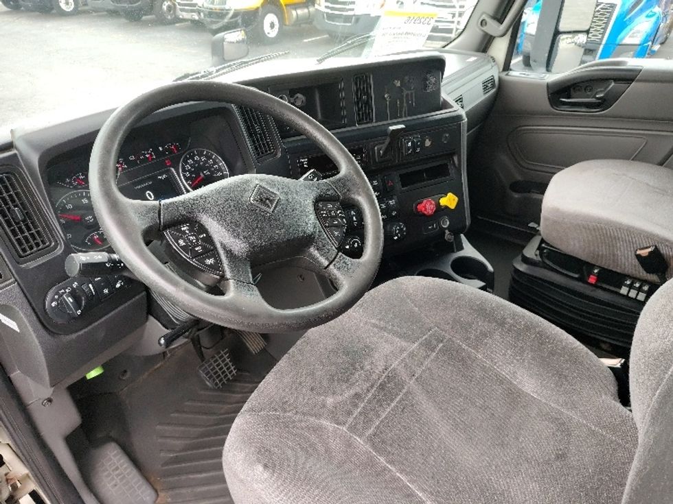 Sleeper Tractor-Heavy Duty Tractors-International-2020-LT625-Greensboro-NC-441,547\n\t\tmiles-$ 56,750 - Image 10