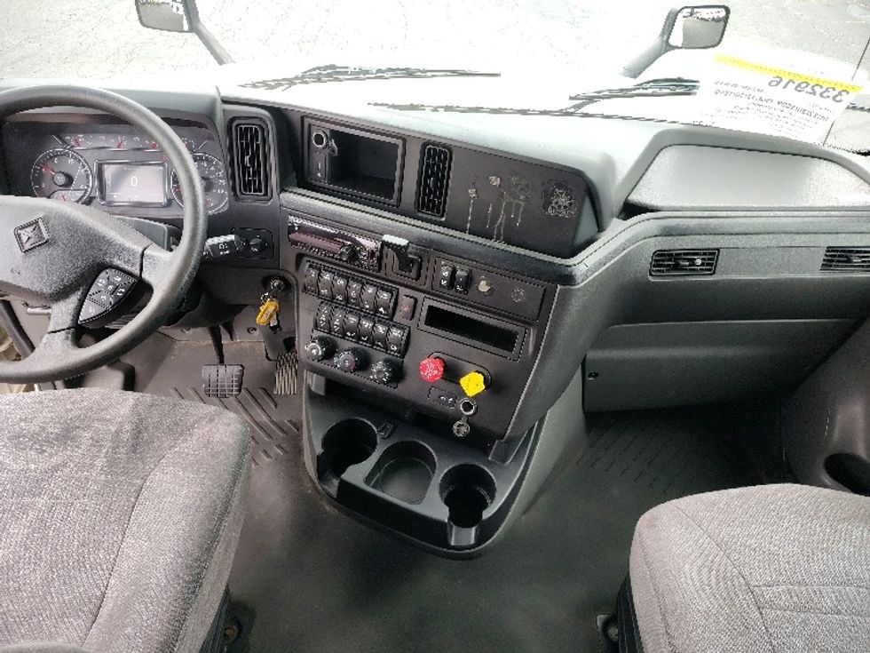 Sleeper Tractor-Heavy Duty Tractors-International-2020-LT625-Greensboro-NC-441,547\n\t\tmiles-$ 56,750 - Image 12