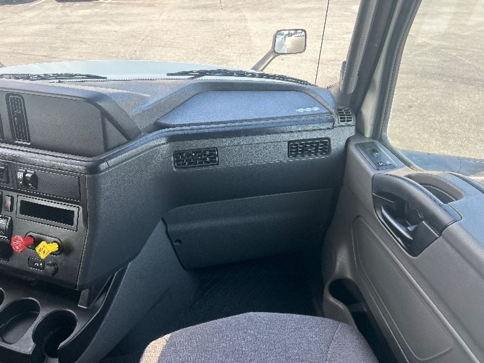 Sleeper Tractor-Heavy Duty Tractors-International-2020-LT625-Greensboro-NC-447,530\n\t\tmiles-$ 53,500 - Image 13