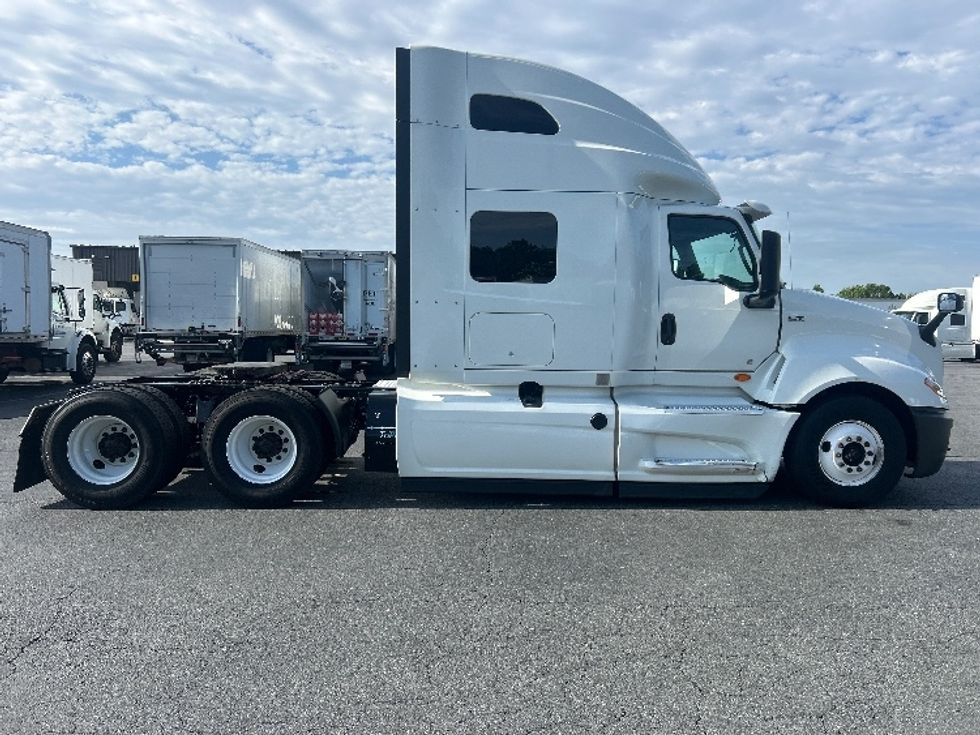 Sleeper Tractor-Heavy Duty Tractors-International-2020-LT625-Greensboro-NC-447,530\n\t\tmiles-$ 53,500 - Image 8