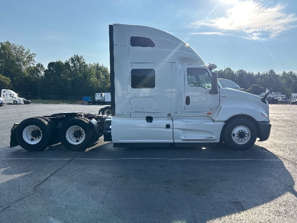 Sleeper Tractor-Heavy Duty Tractors-International-2020-LT625-Greensboro-NC-456,772\n\t\tmiles-$ 55,250 - Image 8