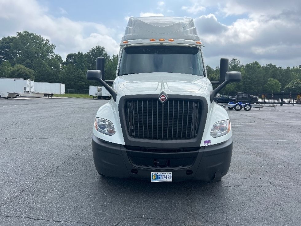 Sleeper Tractor-Heavy Duty Tractors-International-2020-LT625-Greensboro-NC-467,297\n\t\tmiles-$ 53,250 - Image 2