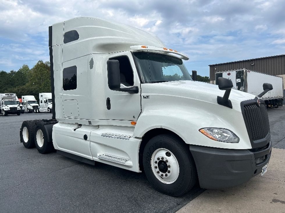 Sleeper Tractor-Heavy Duty Tractors-International-2020-LT625-Greensboro-NC-469,436\n\t\tmiles-$ 54,500 - Image 1
