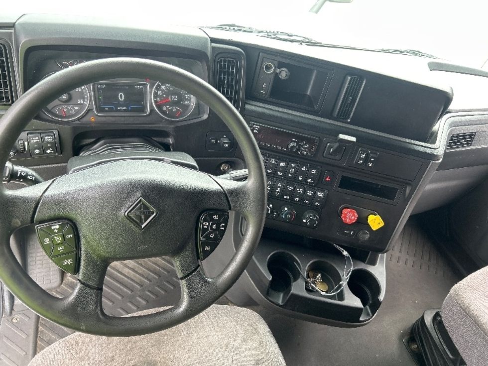 Sleeper Tractor-Heavy Duty Tractors-International-2020-LT625-Greensboro-NC-469,436\n\t\tmiles-$ 54,500 - Image 11