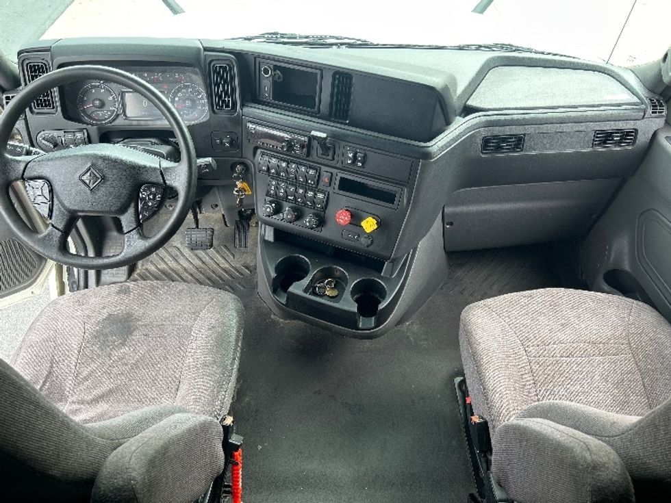 Sleeper Tractor-Heavy Duty Tractors-International-2020-LT625-Greensboro-NC-469,436\n\t\tmiles-$ 54,500 - Image 12