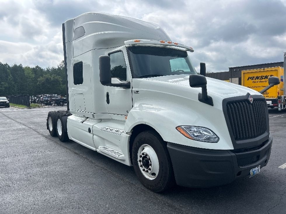 Sleeper Tractor-Heavy Duty Tractors-International-2020-LT625-Greensboro-NC-470,130\n\t\tmiles-$ 52,250 - Image 1