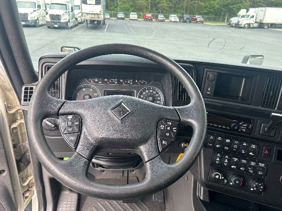 Sleeper Tractor-Heavy Duty Tractors-International-2020-LT625-Greensboro-NC-470,130\n\t\tmiles-$ 52,250 - Image 11
