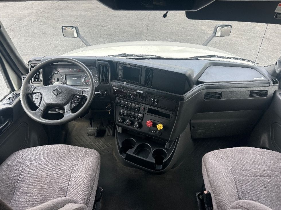 Sleeper Tractor-Heavy Duty Tractors-International-2020-LT625-Greensboro-NC-472,452\n\t\tmiles-$ 52,250 - Image 11