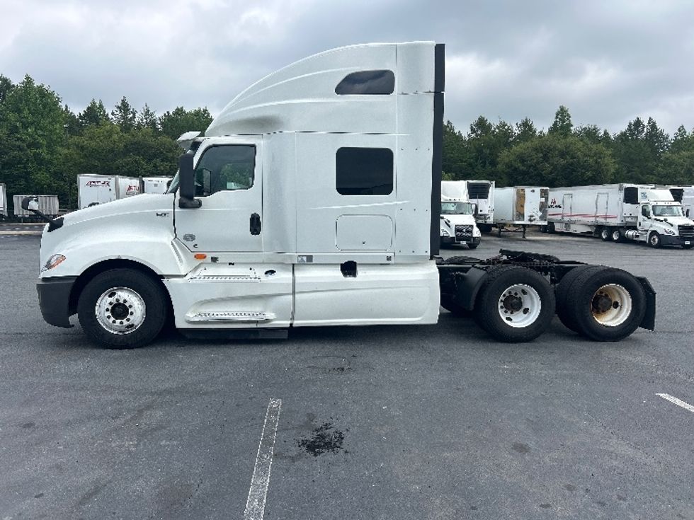 Sleeper Tractor-Heavy Duty Tractors-International-2020-LT625-Greensboro-NC-472,452\n\t\tmiles-$ 52,250 - Image 4
