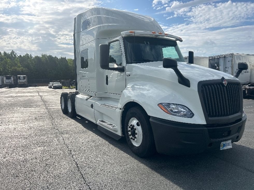 Sleeper Tractor-Heavy Duty Tractors-International-2020-LT625-Greensboro-NC-473,375\n\t\tmiles-$ 52,000 - Image 1