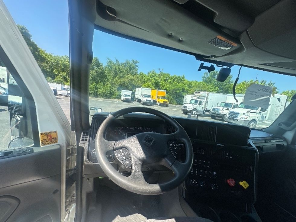 Sleeper Tractor-Heavy Duty Tractors-International-2020-LT625-Greensboro-NC-482,565\n\t\tmiles-$ 48,500 - Image 11