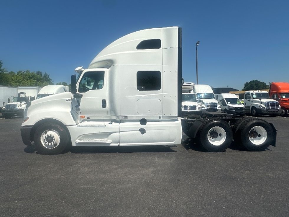 Sleeper Tractor-Heavy Duty Tractors-International-2020-LT625-Greensboro-NC-482,565\n\t\tmiles-$ 48,500 - Image 4