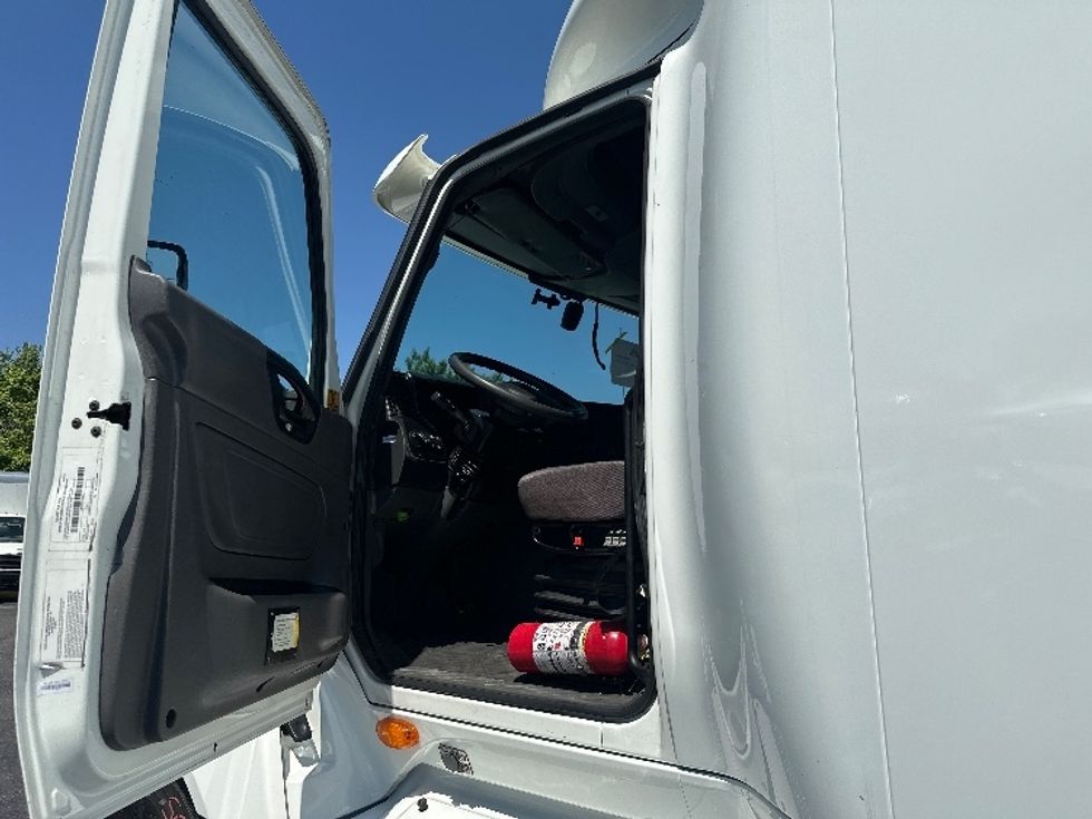 Sleeper Tractor-Heavy Duty Tractors-International-2020-LT625-Greensboro-NC-482,565\n\t\tmiles-$ 48,500 - Image 9