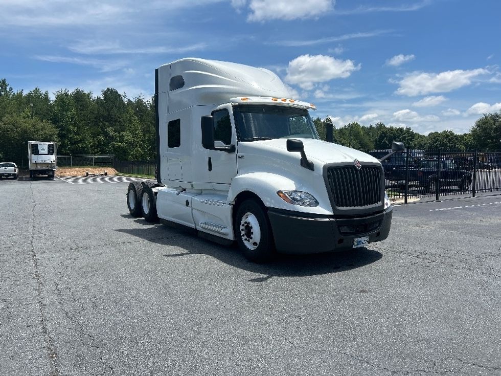 Sleeper Tractor-Heavy Duty Tractors-International-2020-LT625-Greensboro-NC-483,616\n\t\tmiles-$ 51,500 - Image 1