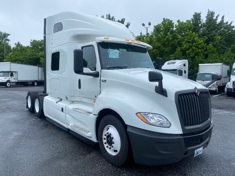 Sleeper Tractor-Heavy Duty Tractors-International-2020-LT625-Greensboro-NC-487,741\n\t\tmiles-$ 46,500 - Image 1
