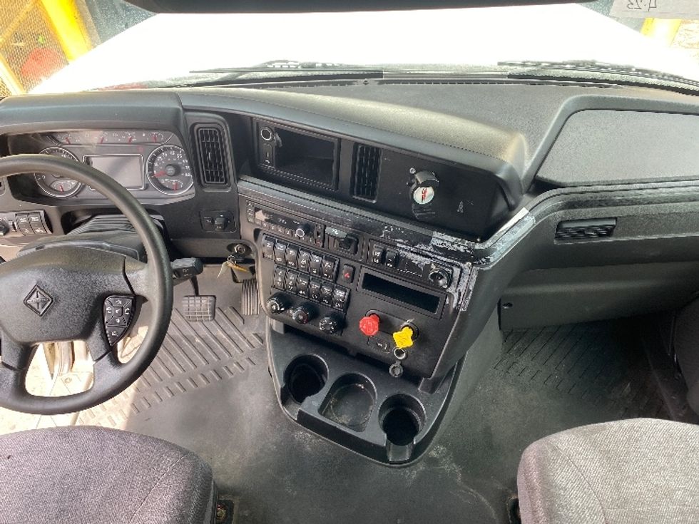 Sleeper Tractor-Heavy Duty Tractors-International-2020-LT625-Greensboro-NC-487,741\n\t\tmiles-$ 46,500 - Image 11