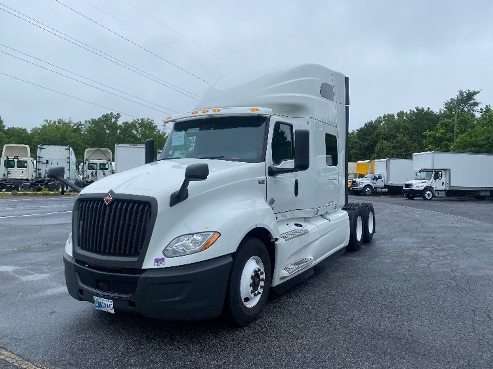 Sleeper Tractor-Heavy Duty Tractors-International-2020-LT625-Greensboro-NC-487,741\n\t\tmiles-$ 46,500 - Image 3