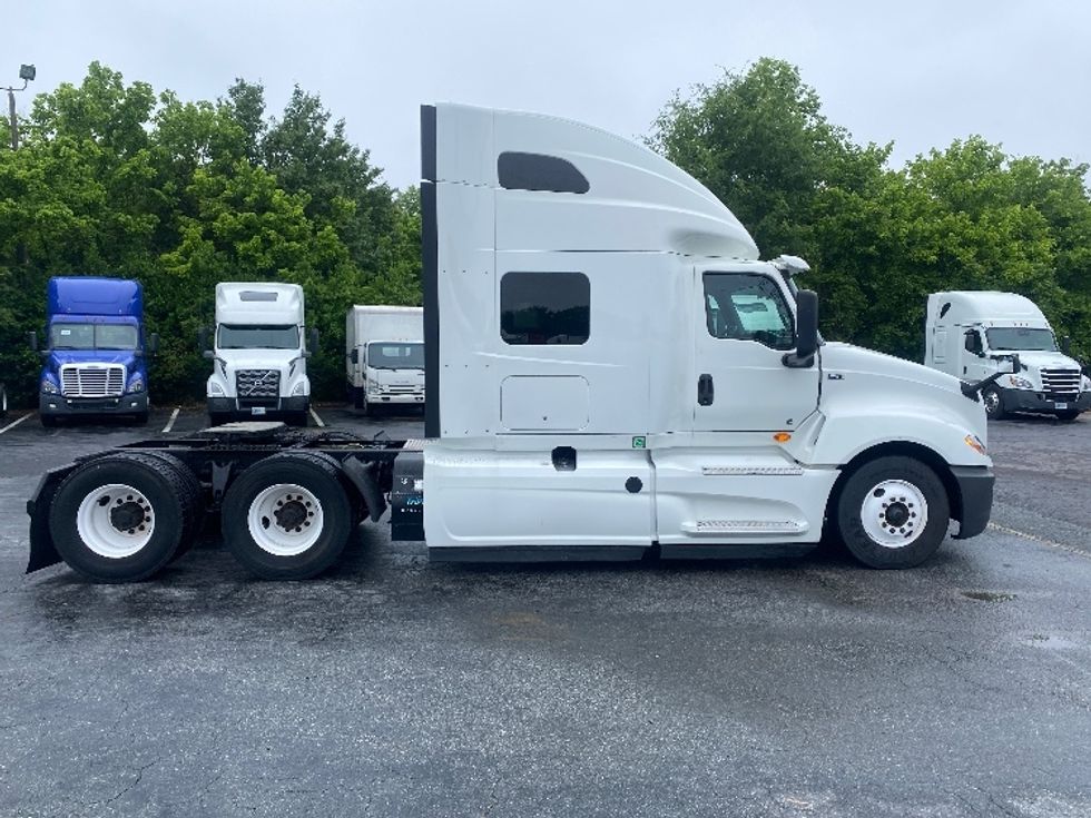 Sleeper Tractor-Heavy Duty Tractors-International-2020-LT625-Greensboro-NC-487,741\n\t\tmiles-$ 46,500 - Image 7