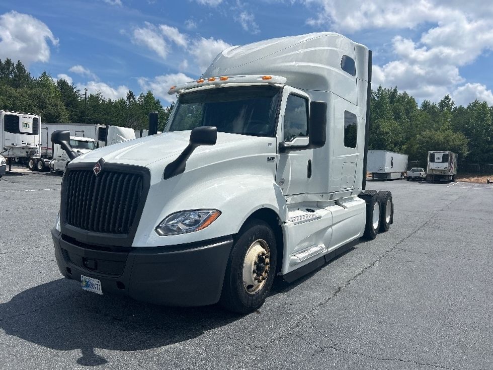 Sleeper Tractor-Heavy Duty Tractors-International-2020-LT625-Greensboro-NC-488,909\n\t\tmiles-$ 51,500 - Image 3