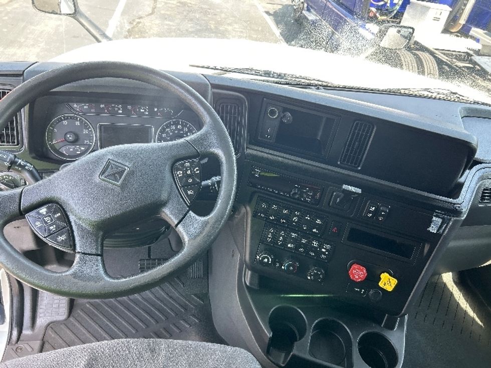 Sleeper Tractor-Heavy Duty Tractors-International-2020-LT625-Greensboro-NC-490,255\n\t\tmiles-$ 49,000 - Image 11