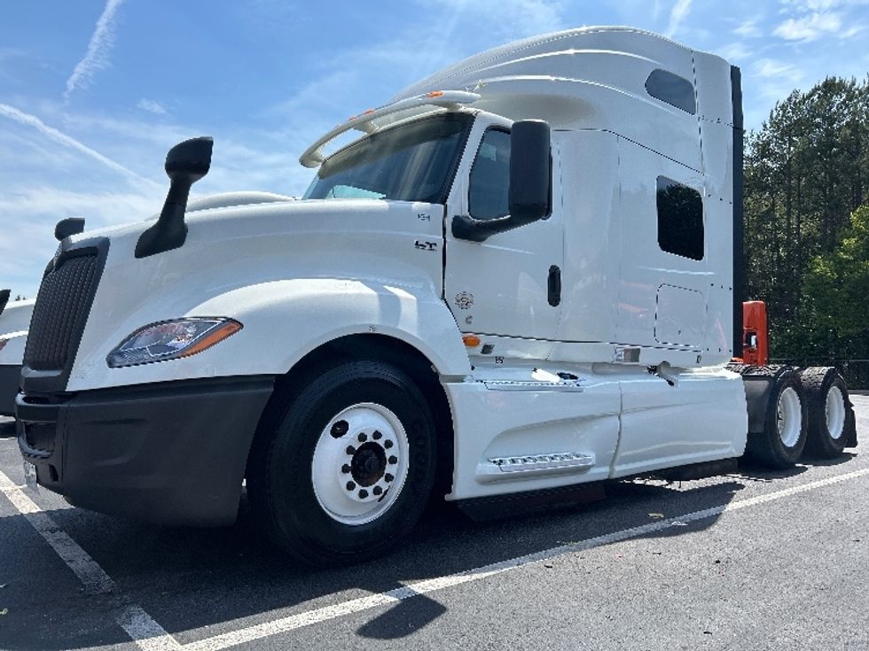 Sleeper Tractor-Heavy Duty Tractors-International-2020-LT625-Greensboro-NC-490,255\n\t\tmiles-$ 49,000 - Image 3