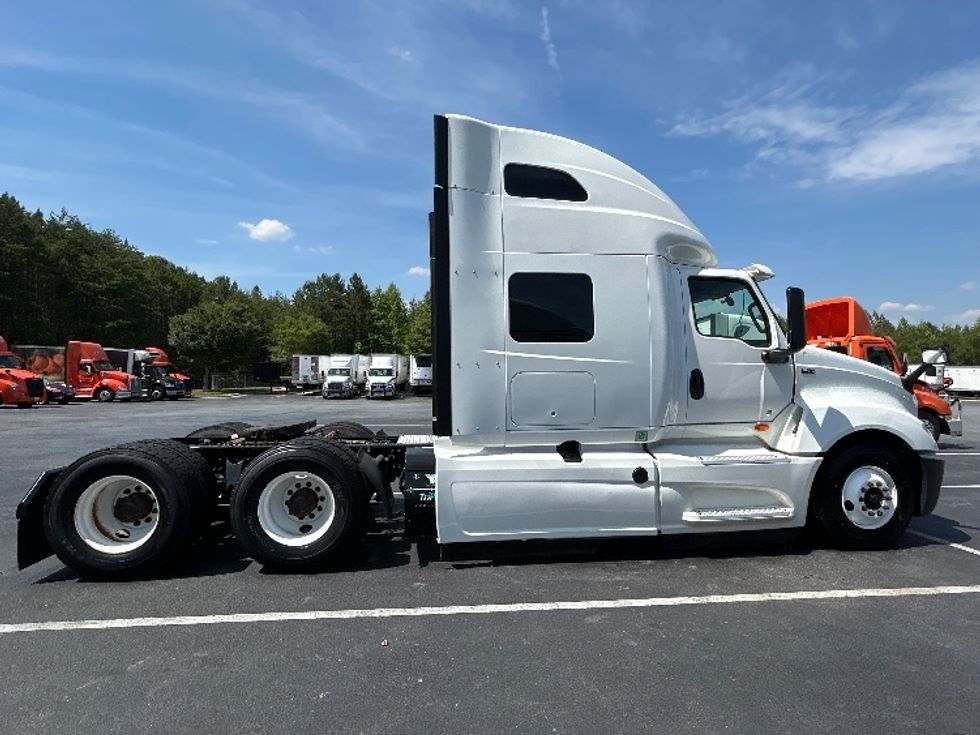 Sleeper Tractor-Heavy Duty Tractors-International-2020-LT625-Greensboro-NC-490,255\n\t\tmiles-$ 49,000 - Image 8