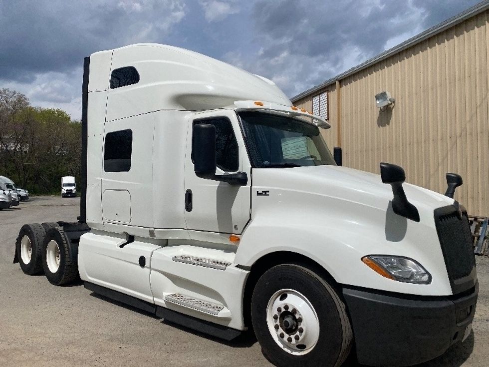 Sleeper Tractor-Heavy Duty Tractors-International-2020-LT625-Greensboro-NC-498,065\n\t\tmiles-$ 44,000 - Image 1