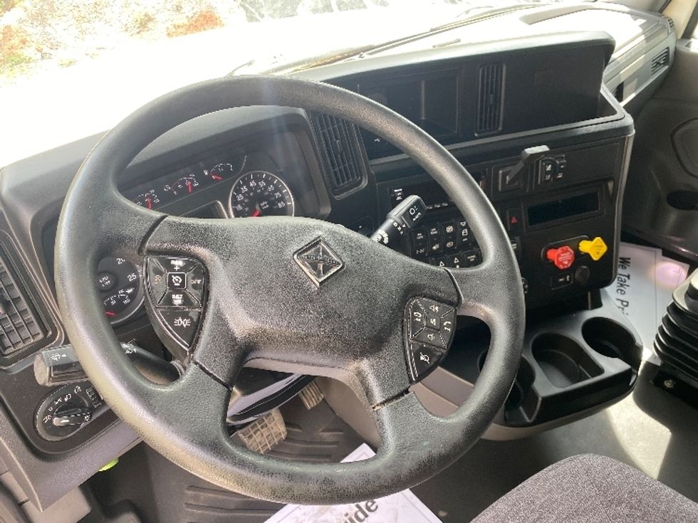 Sleeper Tractor-Heavy Duty Tractors-International-2020-LT625-Greensboro-NC-498,065\n\t\tmiles-$ 44,000 - Image 10