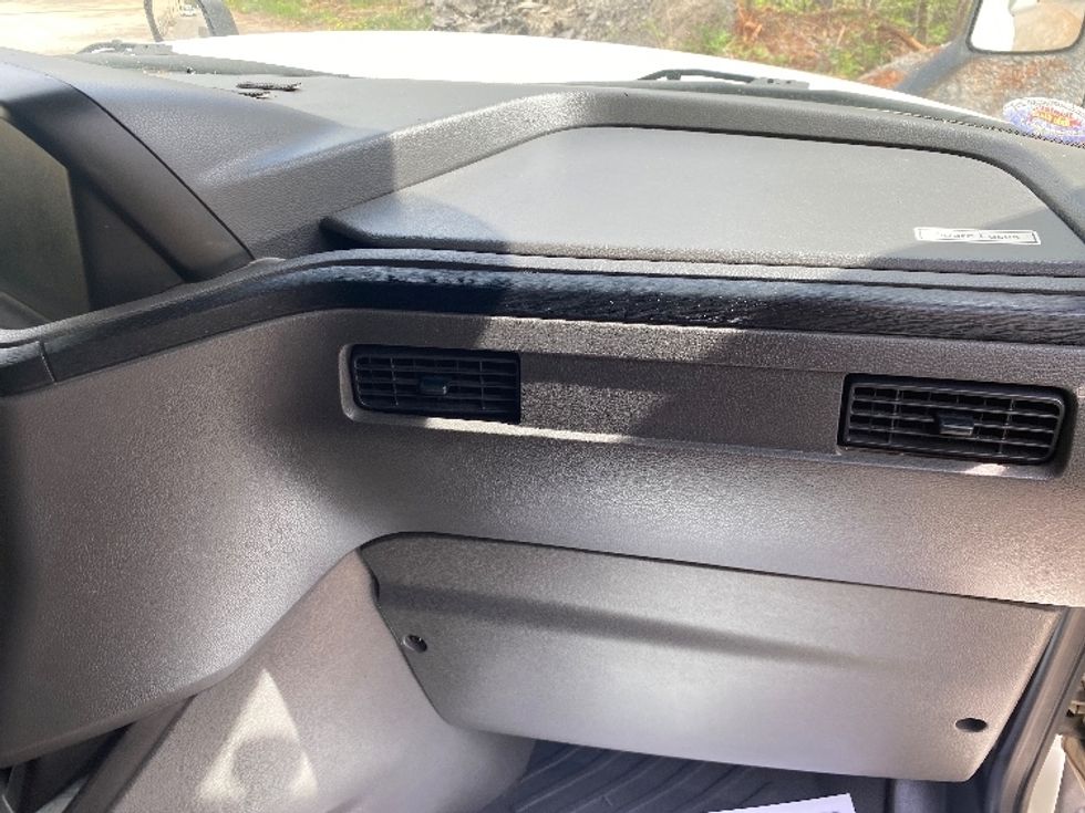 Sleeper Tractor-Heavy Duty Tractors-International-2020-LT625-Greensboro-NC-498,065\n\t\tmiles-$ 44,000 - Image 14