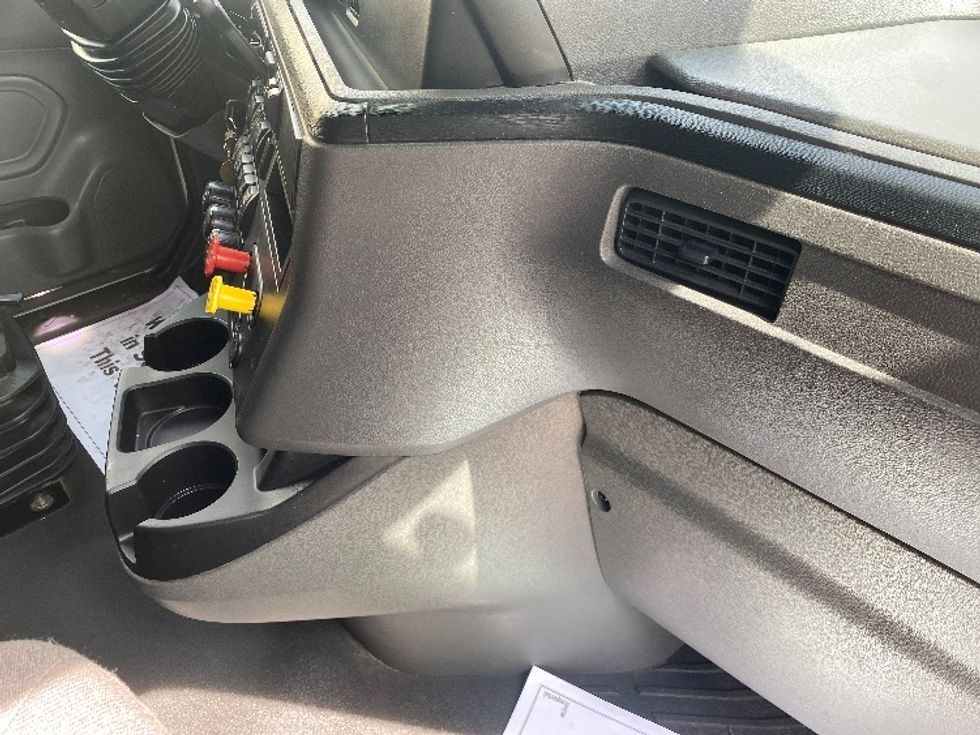 Sleeper Tractor-Heavy Duty Tractors-International-2020-LT625-Greensboro-NC-498,065\n\t\tmiles-$ 44,000 - Image 15