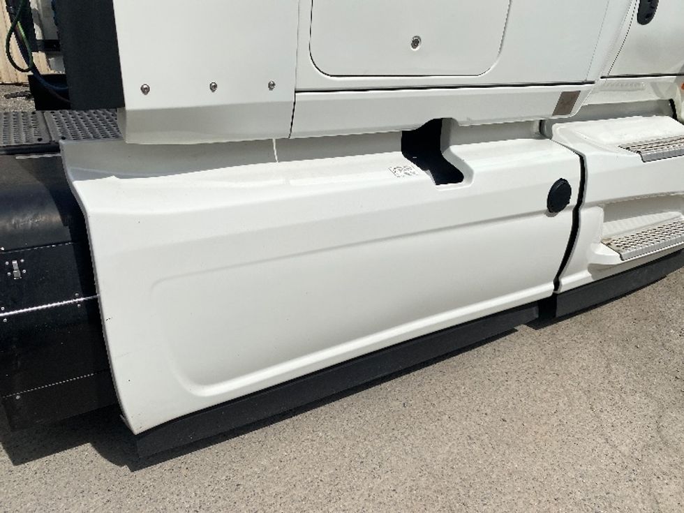 Sleeper Tractor-Heavy Duty Tractors-International-2020-LT625-Greensboro-NC-498,065\n\t\tmiles-$ 44,000 - Image 29