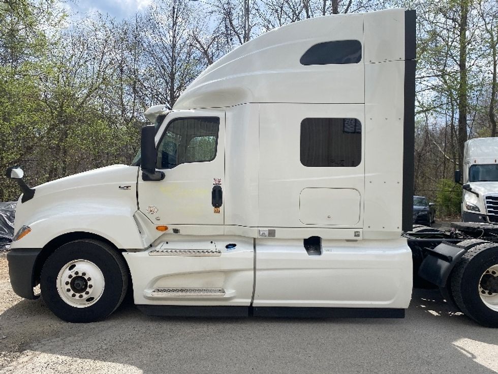 Sleeper Tractor-Heavy Duty Tractors-International-2020-LT625-Greensboro-NC-498,065\n\t\tmiles-$ 44,000 - Image 4